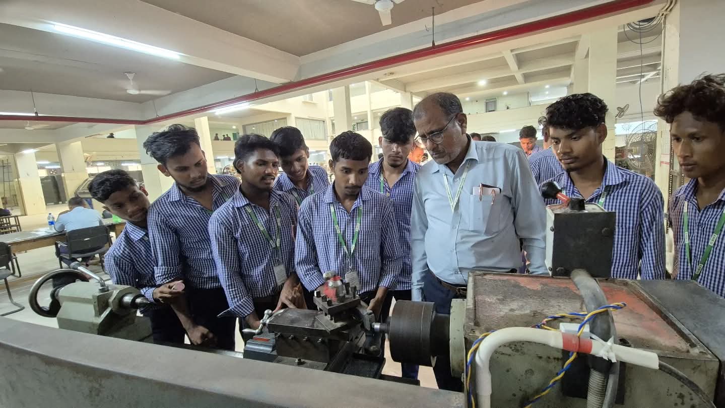 WhatsApp Image 2025-10-07 at 11.53.25 AM (2)